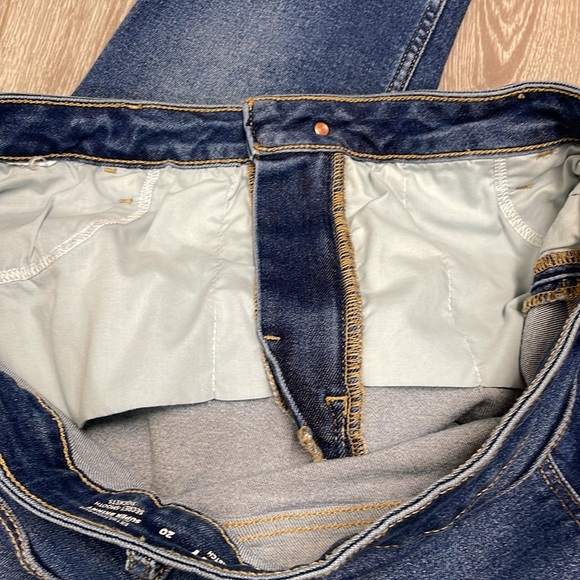 Old Navy Extra High Rise Rockstar Super Skinny Secret Smooth Pockets Frayed Hem - Picture 12 of 16
